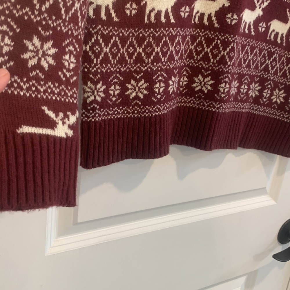 Forever 21 Sweater - Picture 5 of 7